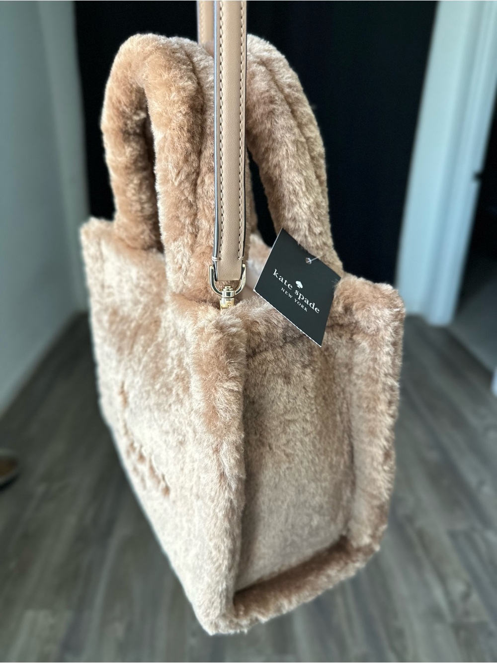 NWT Kate Spade Ellie Faux Fur Small Tote in Light Fawn - Picture 4 of 8